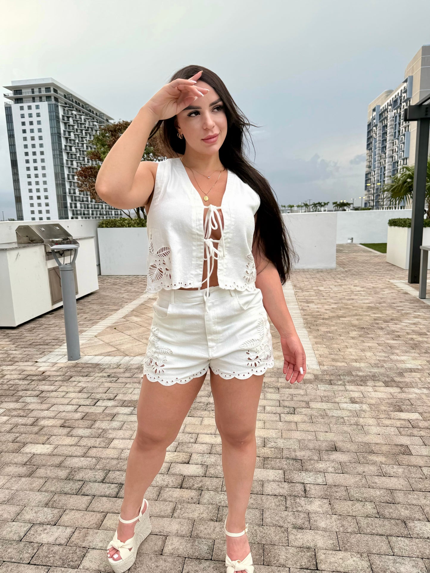 Off white set