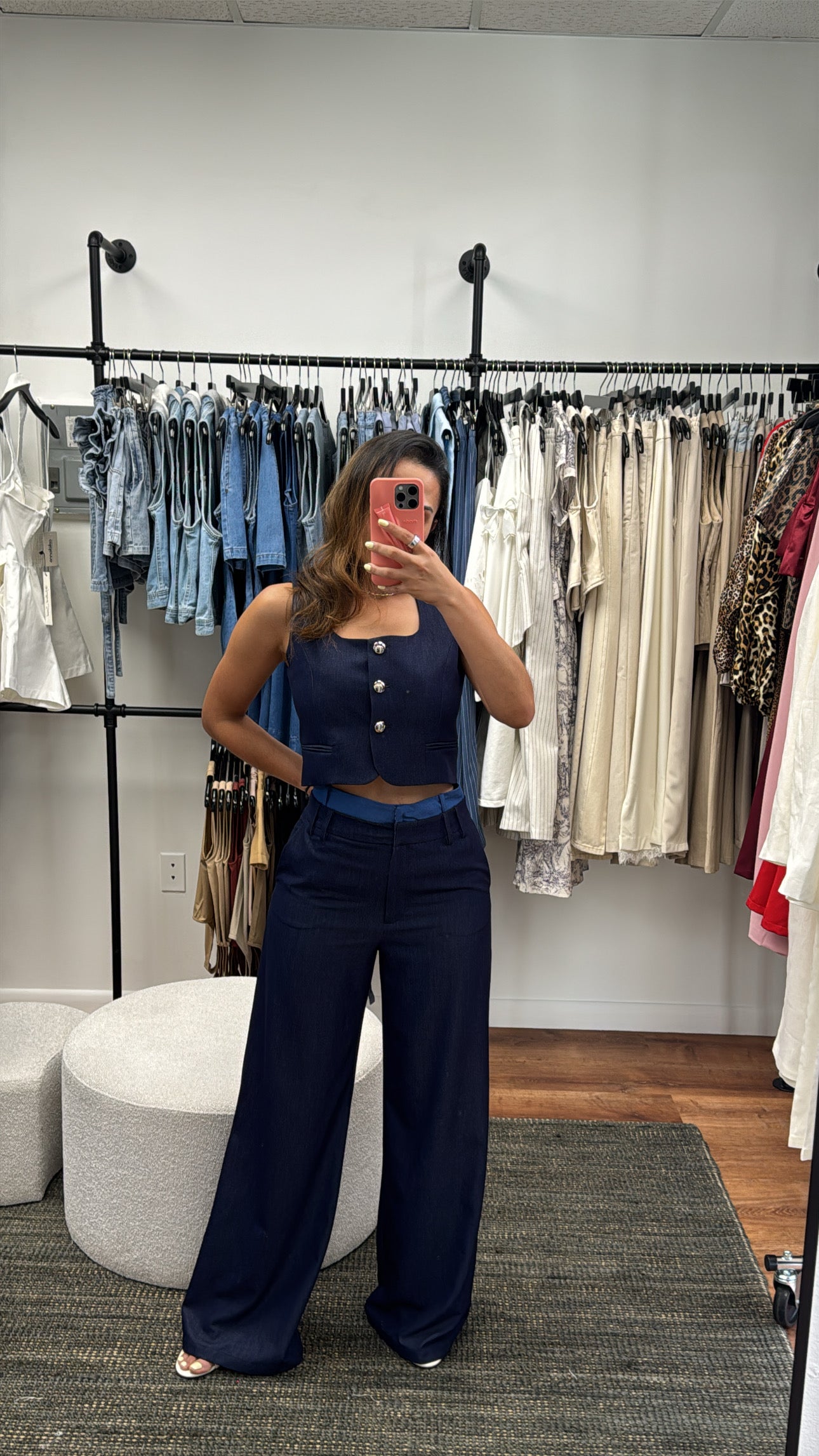 Claudia set